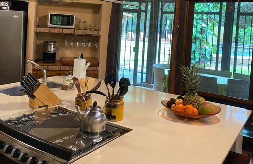 Curubande House | Lovely home plenty of space, great for celebrations, parties, pet friendly.