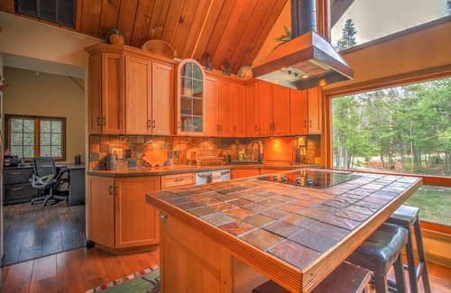 Londonderry House | Lovely Home with a Sauna. Minutes to Stratton, Bromley and Magic!
