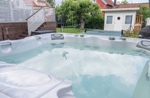 Enskede Villa | Lovely house close to Stockholm City for the big family