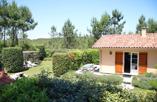 Lacanau House | Lovely house, facing south, quiet and wooded area, near lake, pool