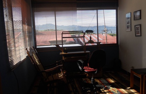 Heredia House | Lovely House In Gated Community 24/7 Hour Security, Enclosed Sunny Back Yard