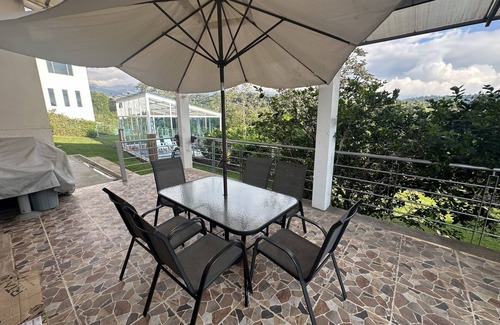 Chinauta House | Lovely house in the country 45 km from Bogota airport