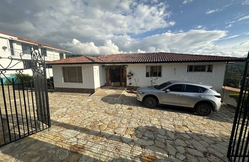 Chinauta House | Lovely house in the country 45 km from Bogota airport