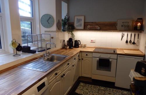 Sanquhar House | Lovely house next to Euchan River