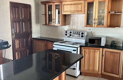 Nyanga Villa | Lovely House on 4 ha in John Galt Village - 2011