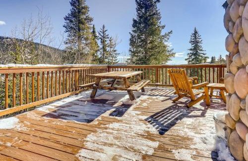 Alma House | Lovely House Tucked in the Pines with Private Hot Tub - Pura Vida