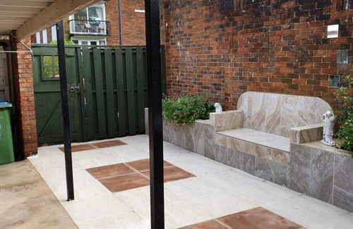 Southampton House | Lovely House with beautiful Common Garden View