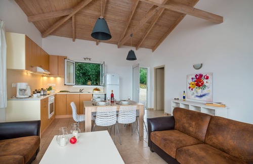 Grizokambos House | Lovely house with private pool
