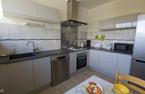 Agris Cottage | Lovely house with private spa, garden, pets allowed, and Wi-Fi