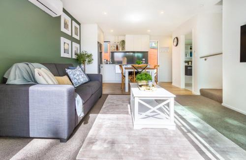 Linwood Apartment | Lovely in Linwood: 2BR Beauty