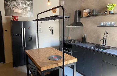 Gzira Condo | Lovely Industrial - 3 bed & 3 bath - Gzira