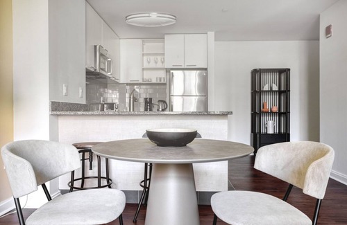 East Cambridge Apartment | Lovely Kendall Square 1BR w/Concierge & Gym, steps to MIT, by Blueground