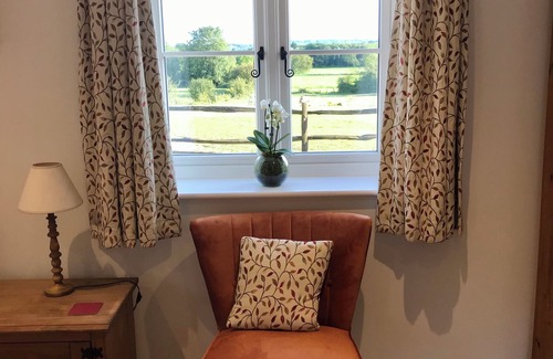 Five Oak Green Cottage | Lovely Kent Cottage With Rural Medway Views