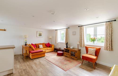Five Oak Green House | Lovely Kent cottage with rural Medway views