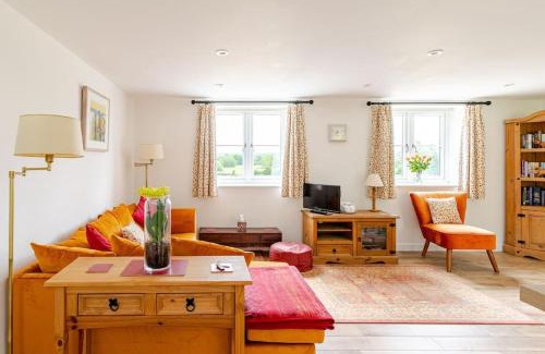Five Oak Green House | Lovely Kent cottage with rural Medway views