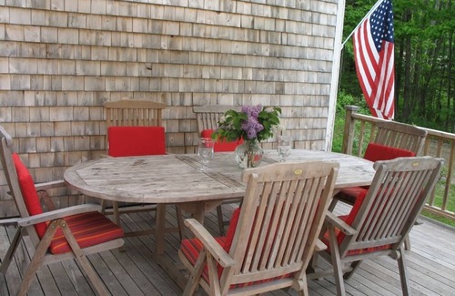 South Bristol Cottage | Lovely Kings Cove Cottage near Sandy Beach