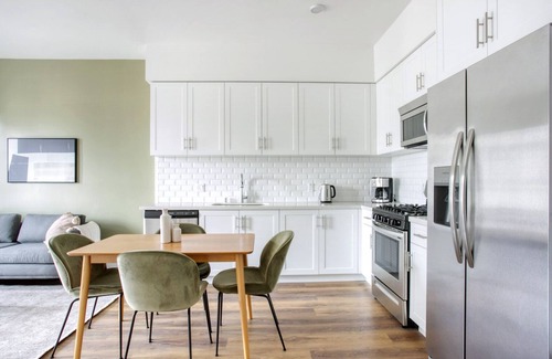 Koreatown Apartment | Lovely Koreatown 1BR w/Gym & W/D, walk to Wilshire Blvd, by Blueground