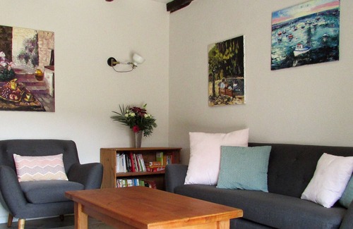 Saint-Hippolyte House | Lovely lakeside house with private pool