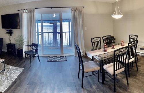 Anglemont Condo | Lovely Lakeside Condo w/ Buoy, Kitchen & Balcony