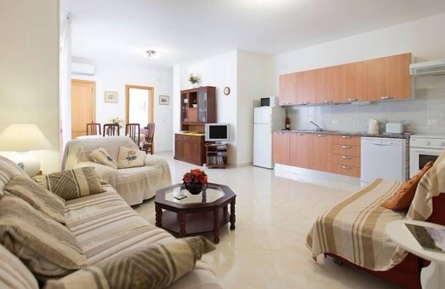 La Pietraia Apartment | Lovely, large apartment near Lido beach & old town with wifi and aircon