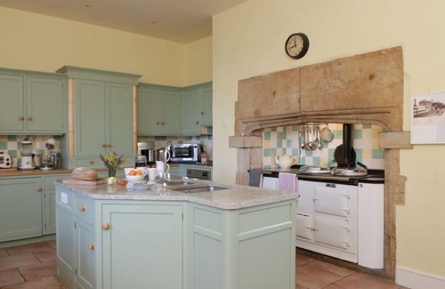 Horsington House | Lovely large manor house - sleeps 20/22 guests in 10 bedrooms