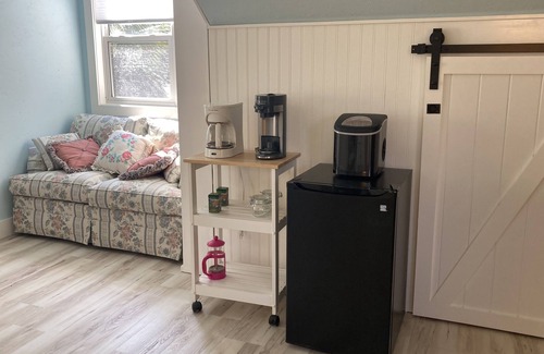 Aiken Apartment | Lovely large upstairs studio apartment near golf & horse events