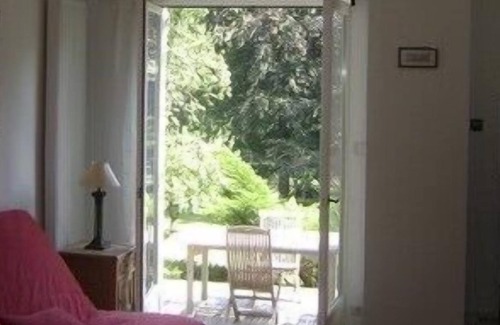 Saint-Etienne-au-Mont Apartment | Lovely little house of gardian in a park