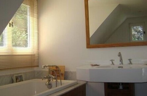 Saint-Etienne-au-Mont Apartment | Lovely little house of gardian in a park