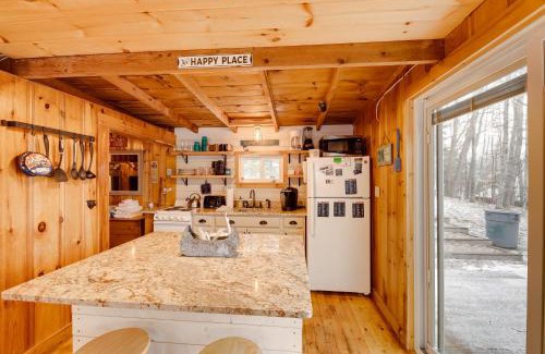 South Casco House | Lovely Maine Cabin with Deck, Gas Grill and Fire Pit!