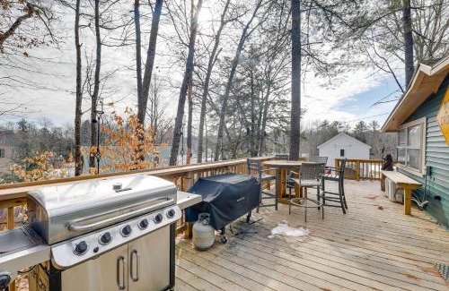 South Casco House | Lovely Maine Cabin with Deck, Gas Grill and Fire Pit!
