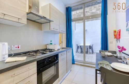 Floriana Apartment | Lovely maisonette with private terrace in Floriana