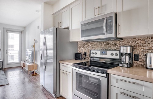 Grantville Apartment | Lovely Mission Valley 2BR w/W/D & Gym , nr shops, by Blueground