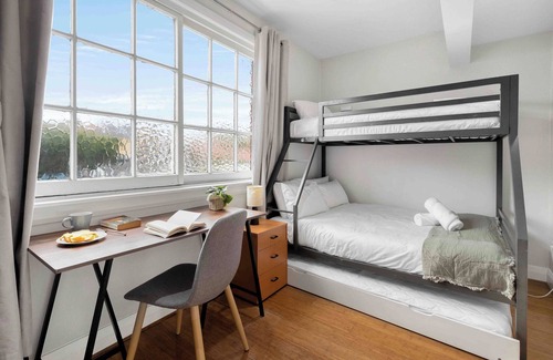 Coogee Apartment | Lovely Modern Coogee Apartment