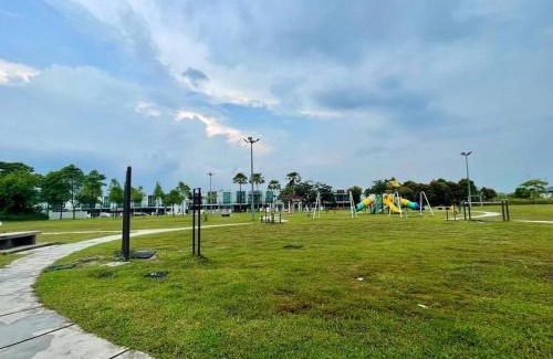 Ulu Tiram House | Lovely Modern Home 4 Bedroom Mount Austin JB