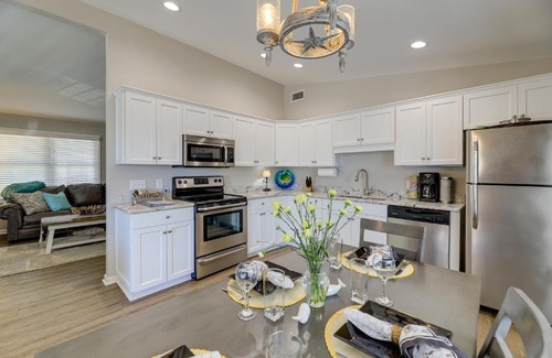 Morehead City House | Lovely Morehead City Home with Fire Pit and Gas Grill