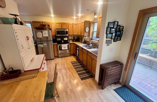Nederland House | Lovely Mountain Getaway w/Epic Views in Nederland!
