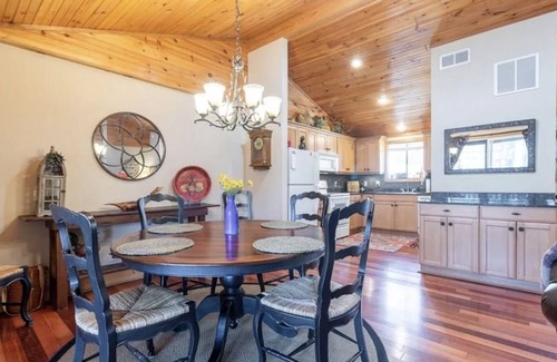 Sapphire Villa | Lovely Mountain Villa-Close to Amenities-Walk to Fairfield Lk