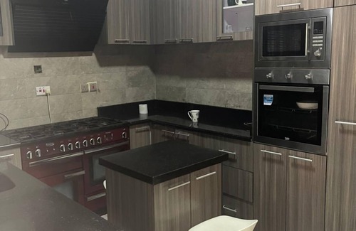 Ikeja House | Lovely nb 3-Bed House in Opebi