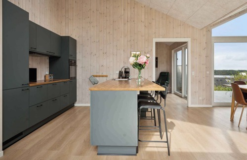Aabenraa House | Lovely, new-built cottage near sea