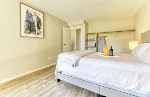 Downtown Calgary Apartment | Lovely New Renovated 1-bedroom with Free Parking