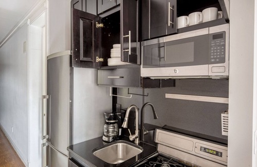 Nolita Apartment | Lovely Nolita 2BR w/Balcony & W/D, nr Museum & Groceries, by Blueground