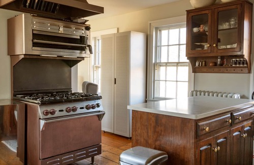 East Marion House | Lovely North Fork Sea Captain's Home