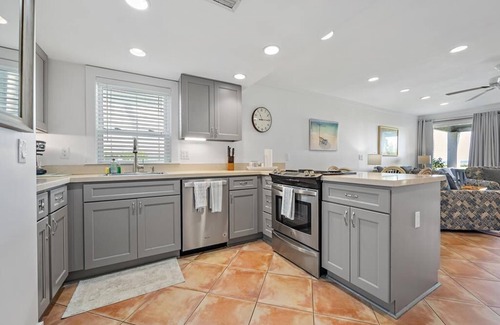 Sawgrass Condo | Lovely Oceanfront Surf Villa Retreat