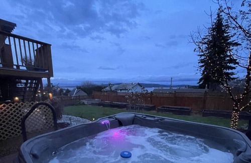Crofton Apartment | Lovely oceanside 1-bdrm suite Fireplace HotTub