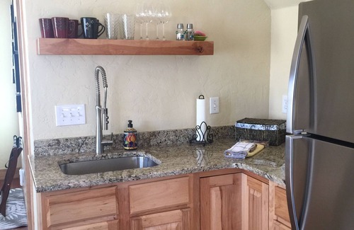 Old Town West Apartment | Lovely Old Town Carriage House in Quiet Neighborhood