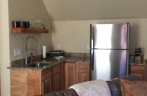 Old Town West Apartment | Lovely Old Town Carriage House in Quiet Neighborhood