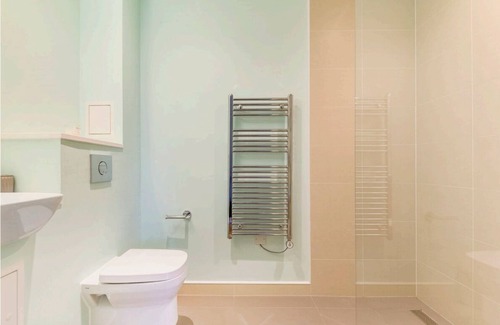 Wandsworth Apartment | Lovely one bed apartment with excellent views of London