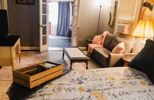 Black Jack Apartment | Lovely one bedroom apartment with country views