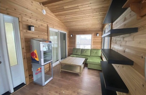 Nanticoke Apartment | Lovely one bedroom apartment on a river