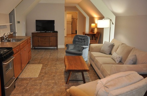 Bel Air North Apartment | Lovely one bedroom apartment private entrance utilities included